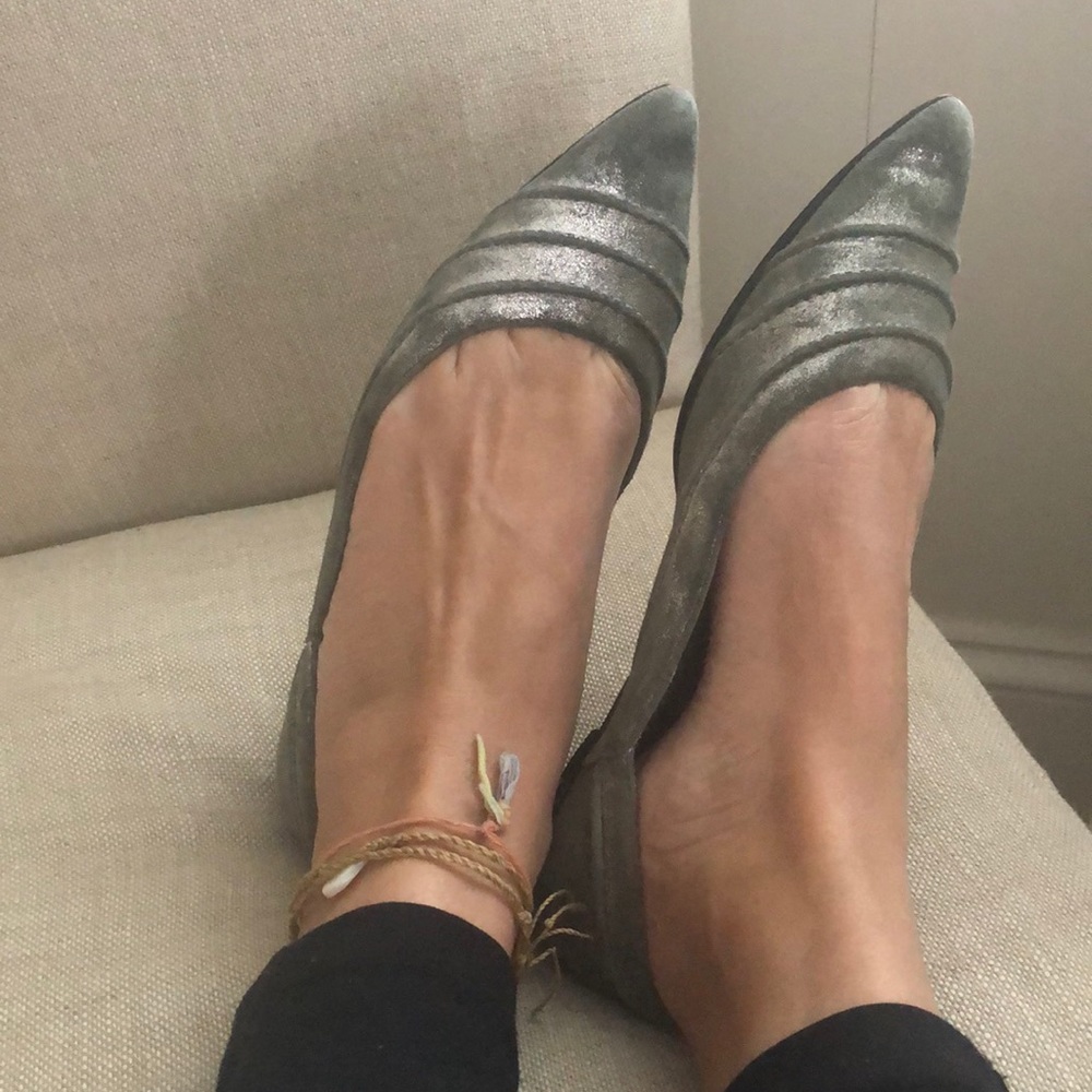 Flat shoes